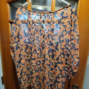 Flower shirt with 3/4 sleeves